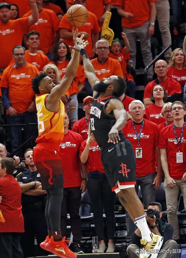 包含国际比赛日达拉斯独行侠止住颓势：国王杯节点到来，信心回归，临场指挥获称赞的词条