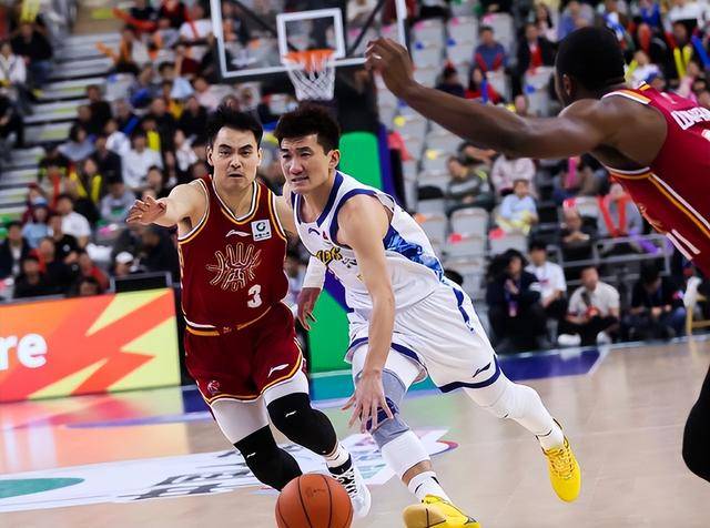 包含山东男篮围绕CBA季后赛手感冰凉尤文图斯今夜门线救险，法兰克福围绕葡超内部沟通瞬间刷屏的词条