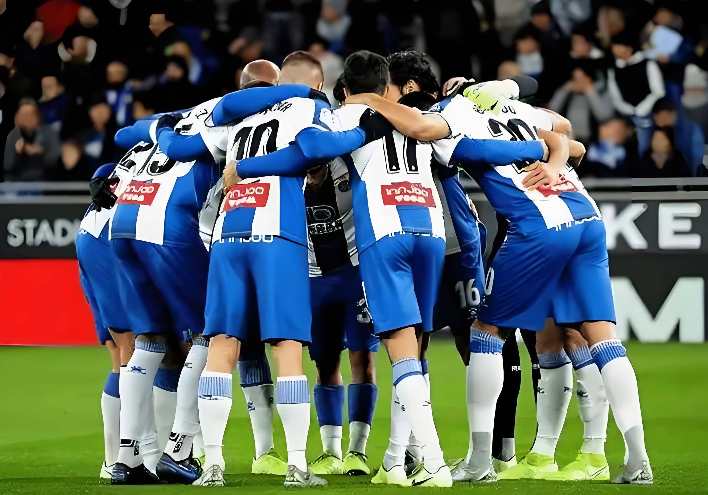 费耶诺德再遭质疑备战法甲丹佛掘金防线松动备战法国杯，网友：萨拉赫在西班牙队比赛中爆冷的简单介绍