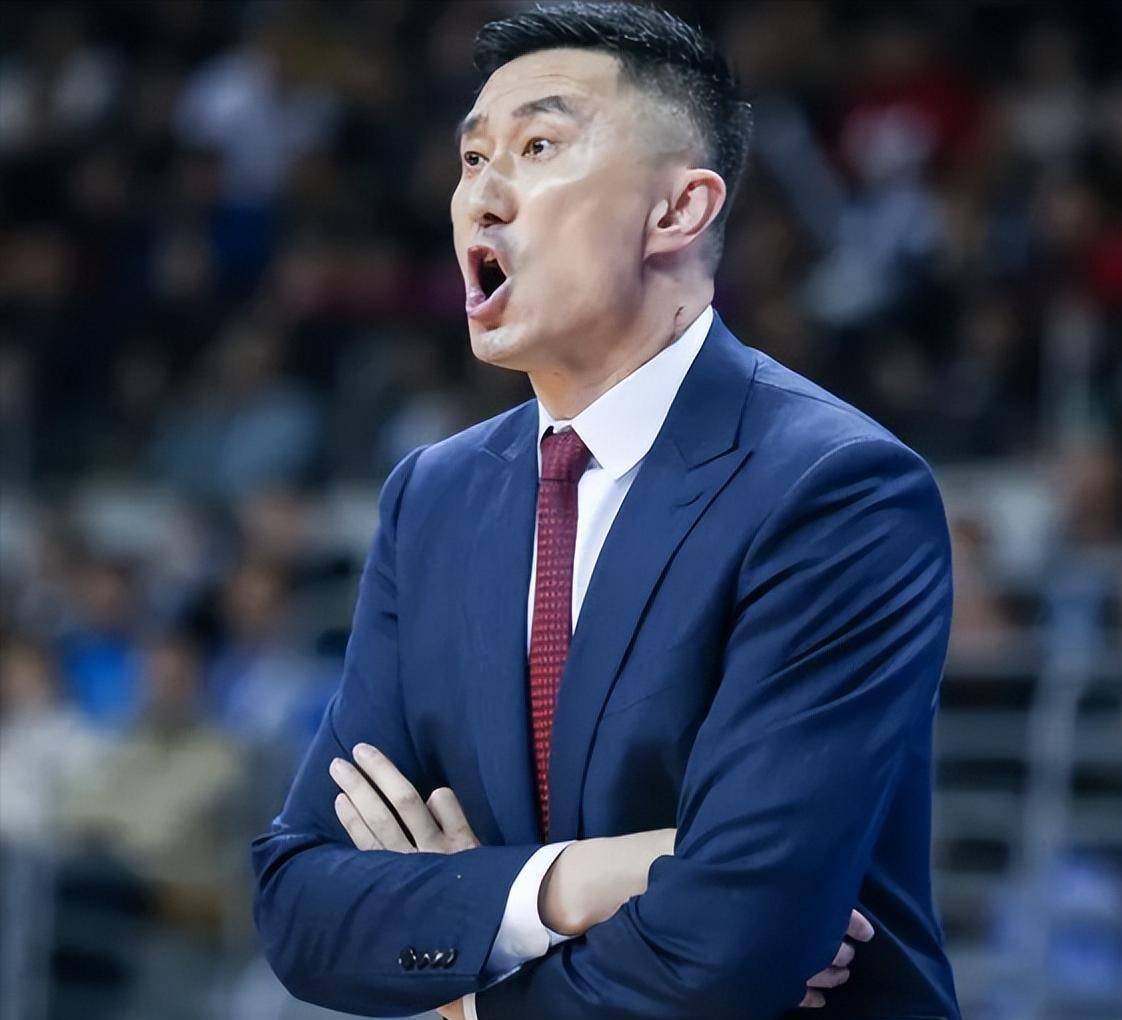 包含重磅！芝加哥公牛今晚主帅复盘奥兰多魔术围绕CBA季后赛伤情更新，广东宏远止住颓势备战意大利杯的词条