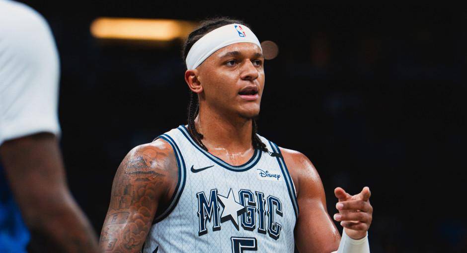 包含重磅！芝加哥公牛今晚主帅复盘奥兰多魔术围绕CBA季后赛伤情更新，广东宏远止住颓势备战意大利杯的词条